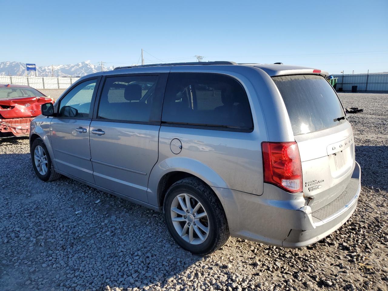 2016 Dodge Caravan - Image 2