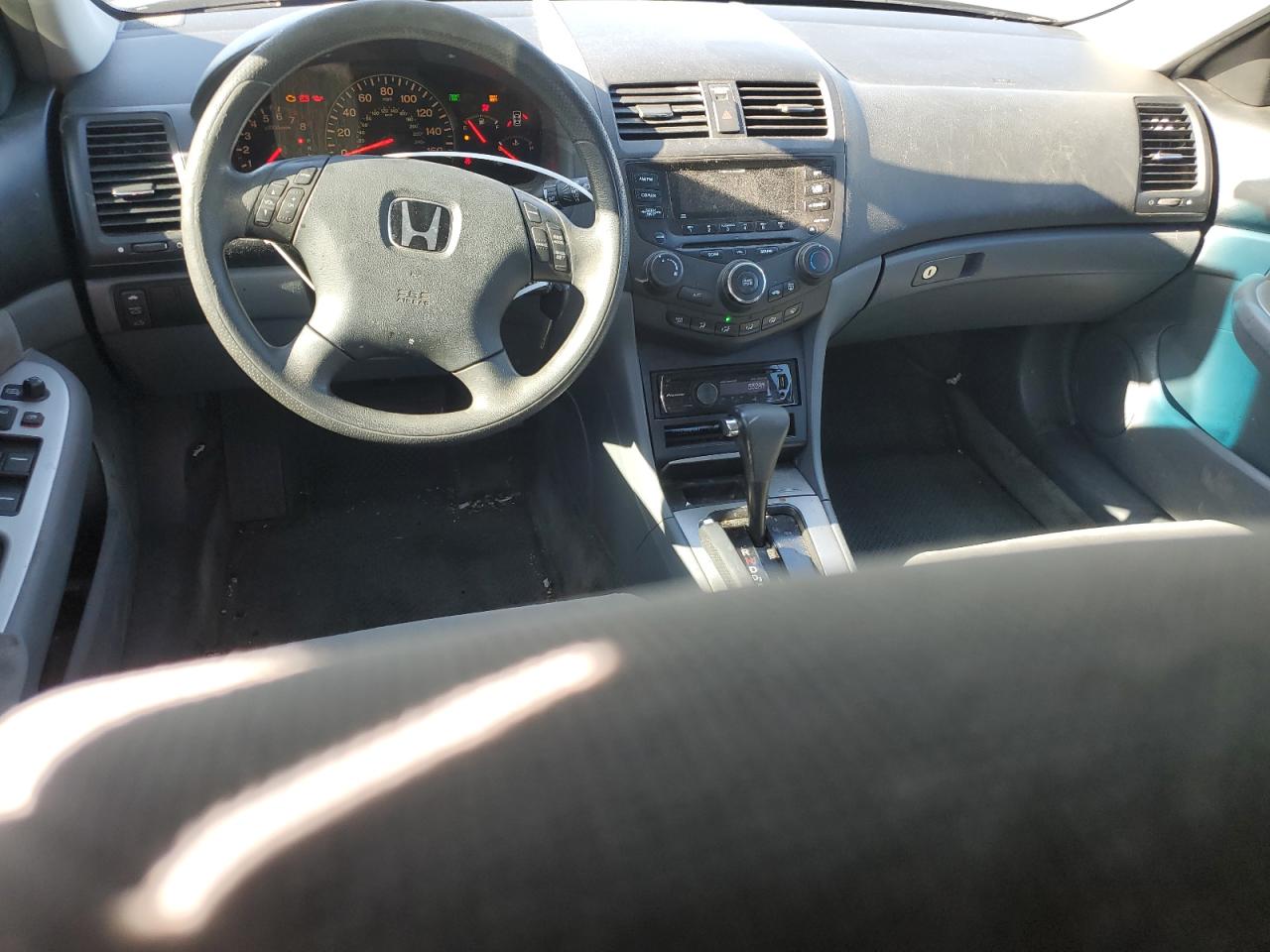2005 Honda Accord - Image 8