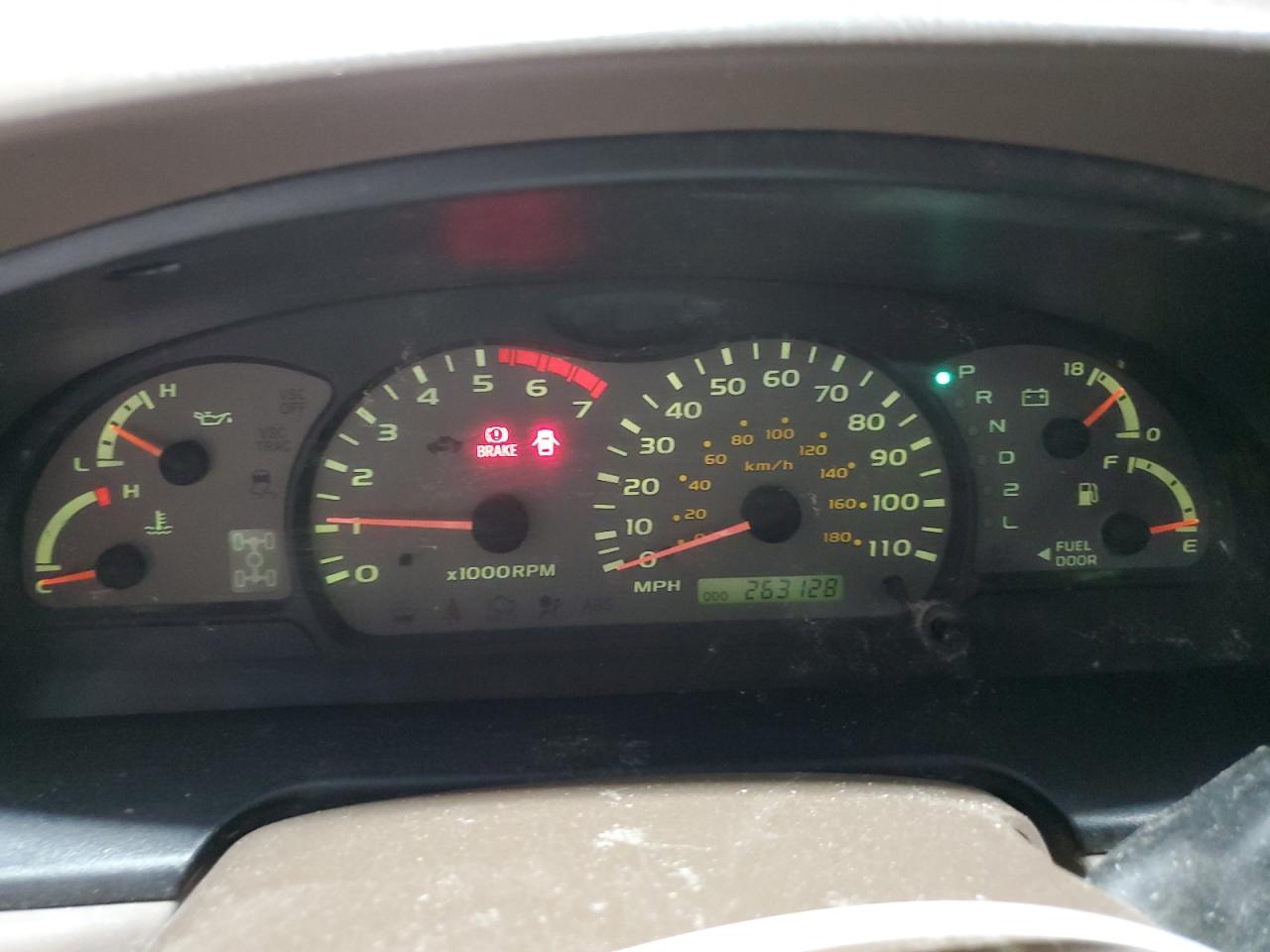2001 Toyota Sequoia - Image 9