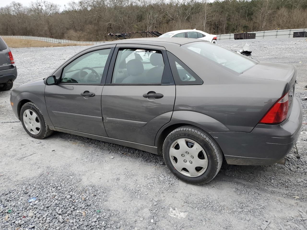 2005 Ford Focus - Image 2