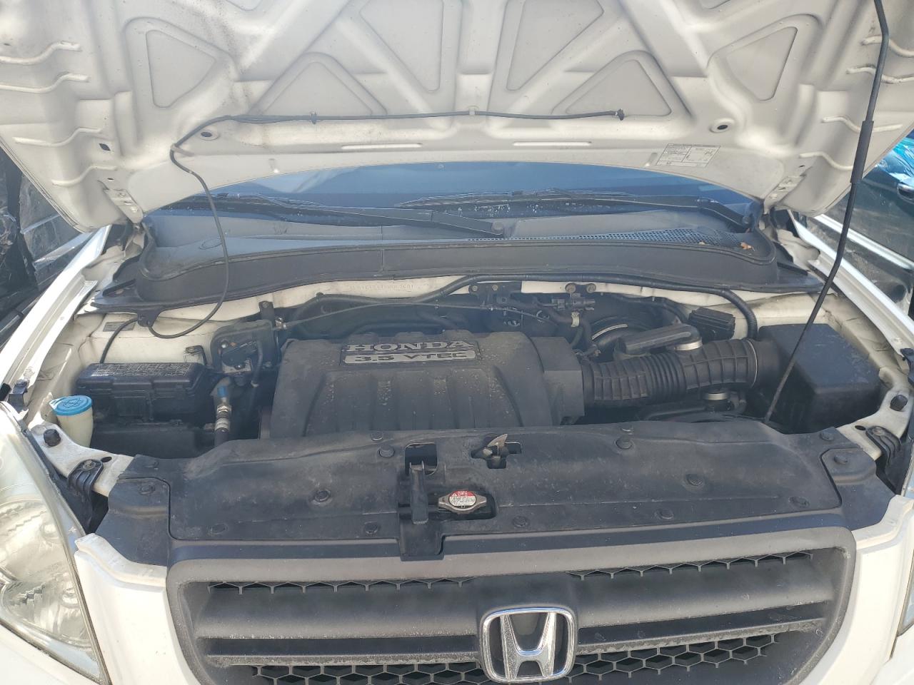 2005 Honda Pilot - Image 12