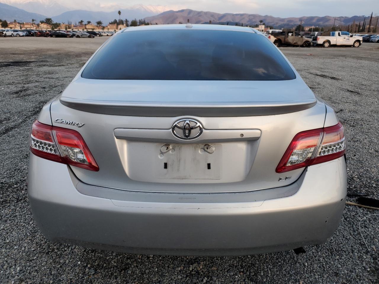 2011 Toyota Camry - Image 6