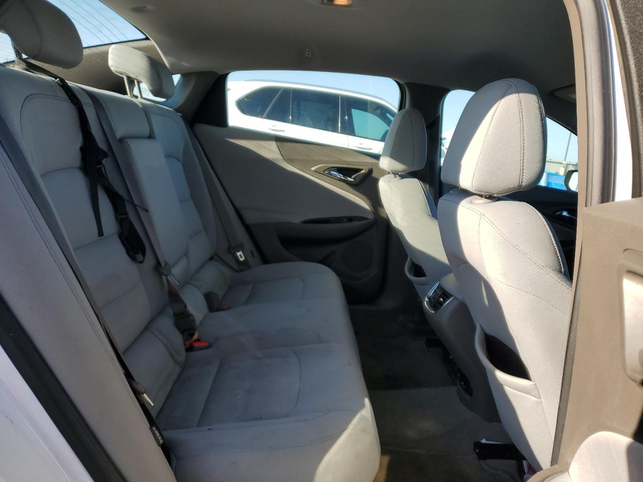 2018 Chevrolet Malibu - Image 10
