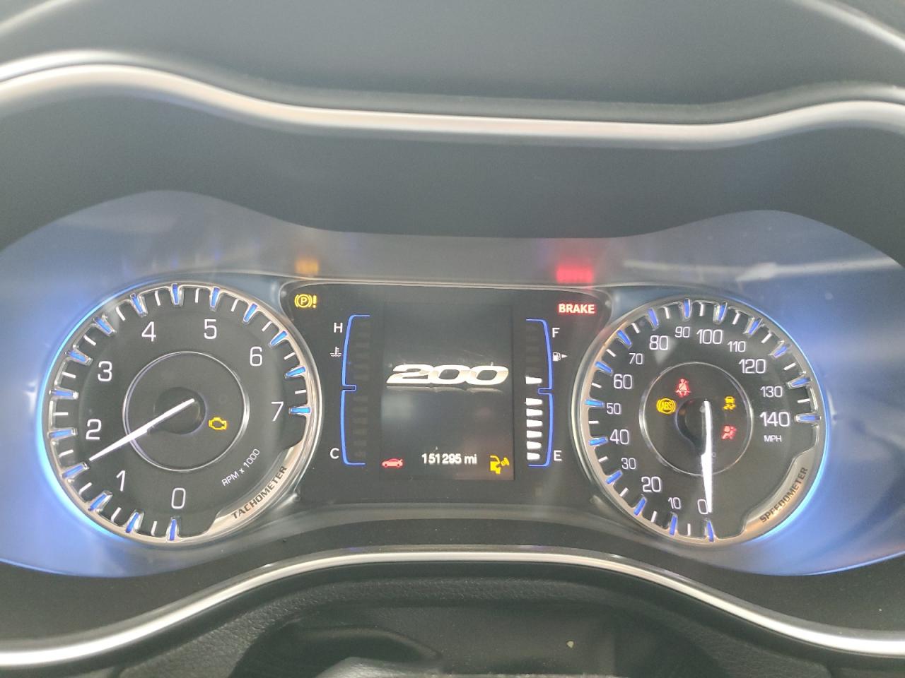 2015 Chrysler 200 Limited VIN: 1C3CCCABXFN637354 Lot: 89024775