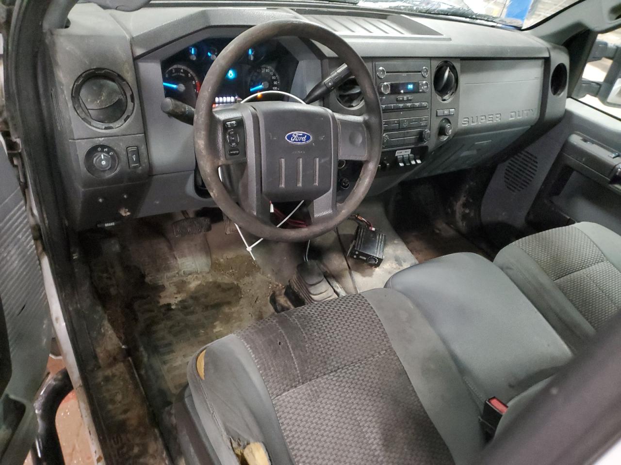 2012 Ford F350 - Image 8