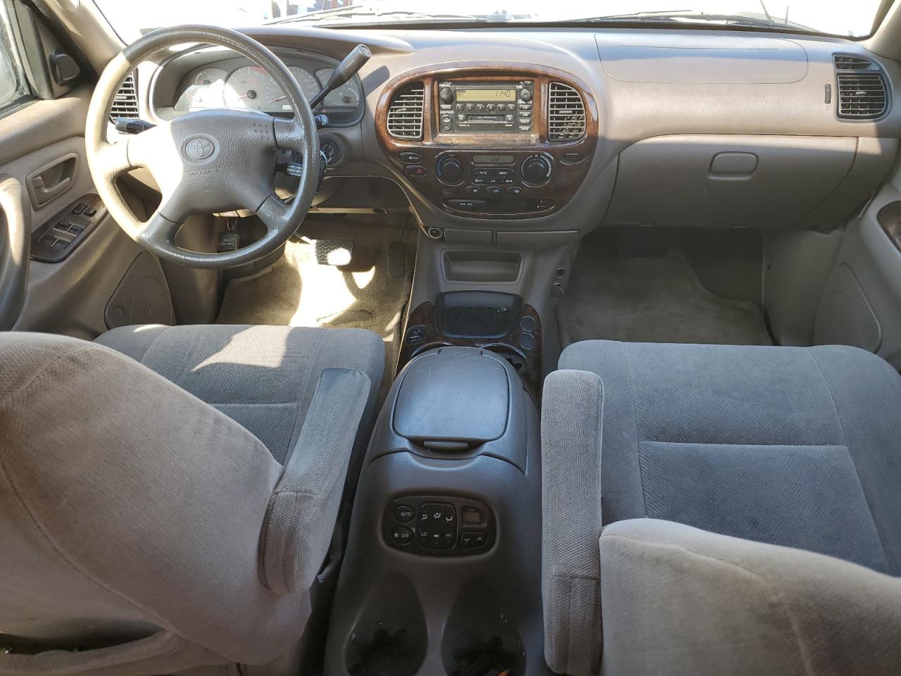 2002 Toyota Sequoia - Image 8