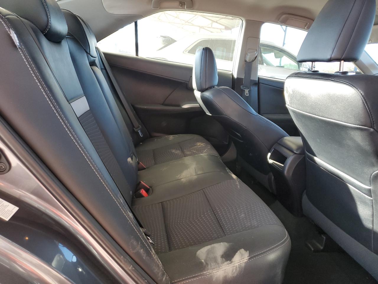 2014 Toyota Camry - Image 10