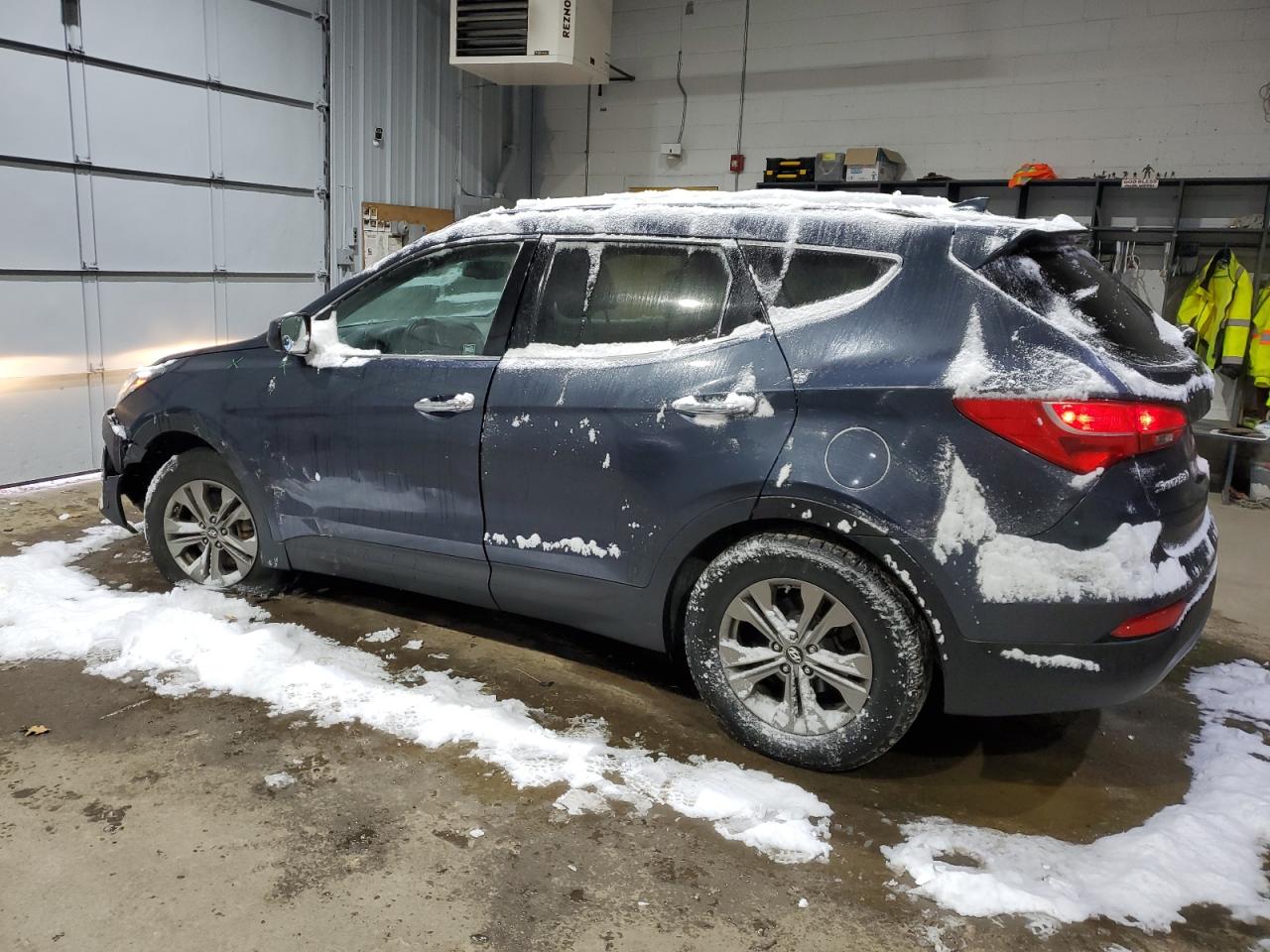 2014 Hyundai Santa Fe - Image 2