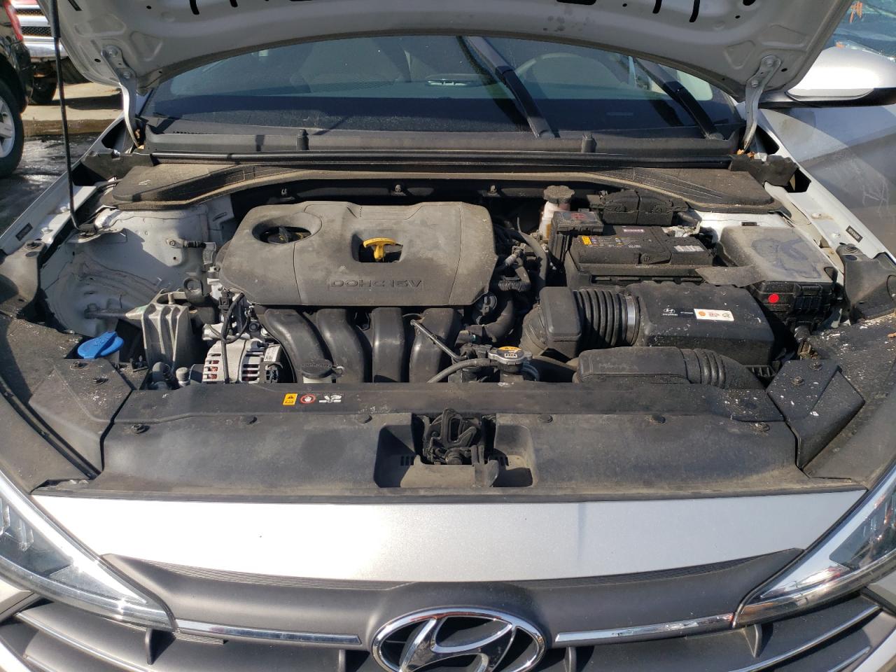 2019 Hyundai Elantra - Image 11