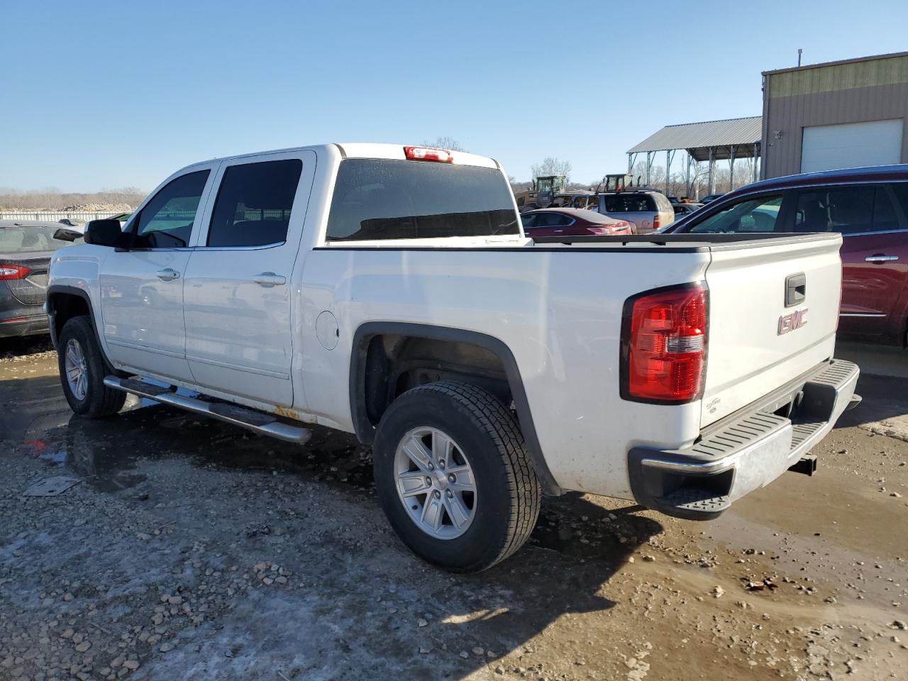 2014 GMC Sierra - Image 2