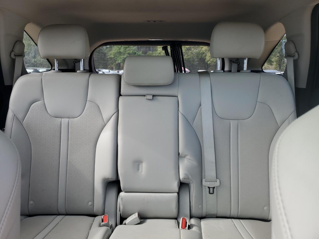 2023 Kia Sorento - Image 10