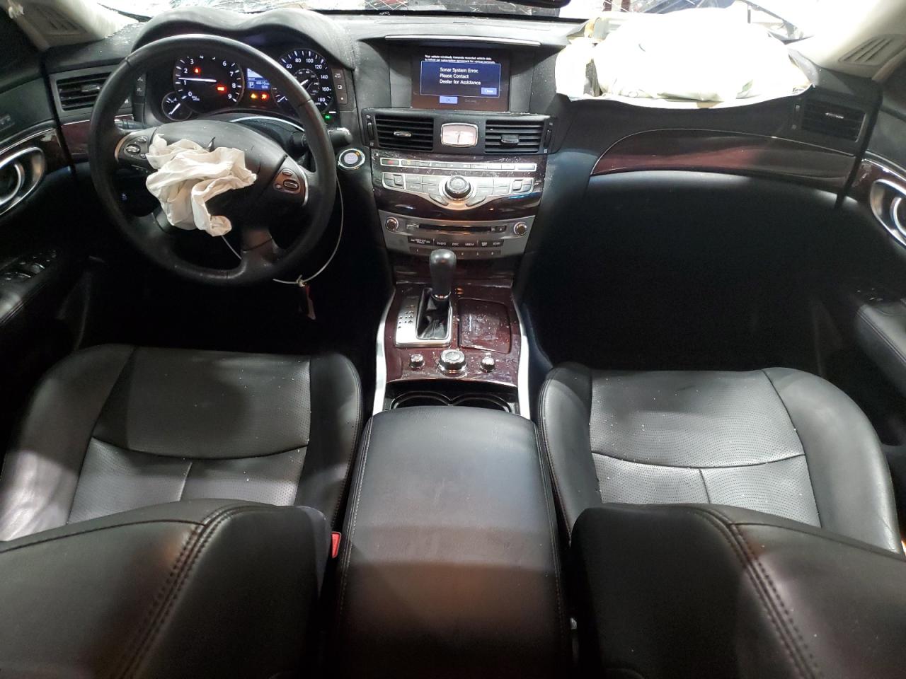2019 Infiniti Q70 - Image 8