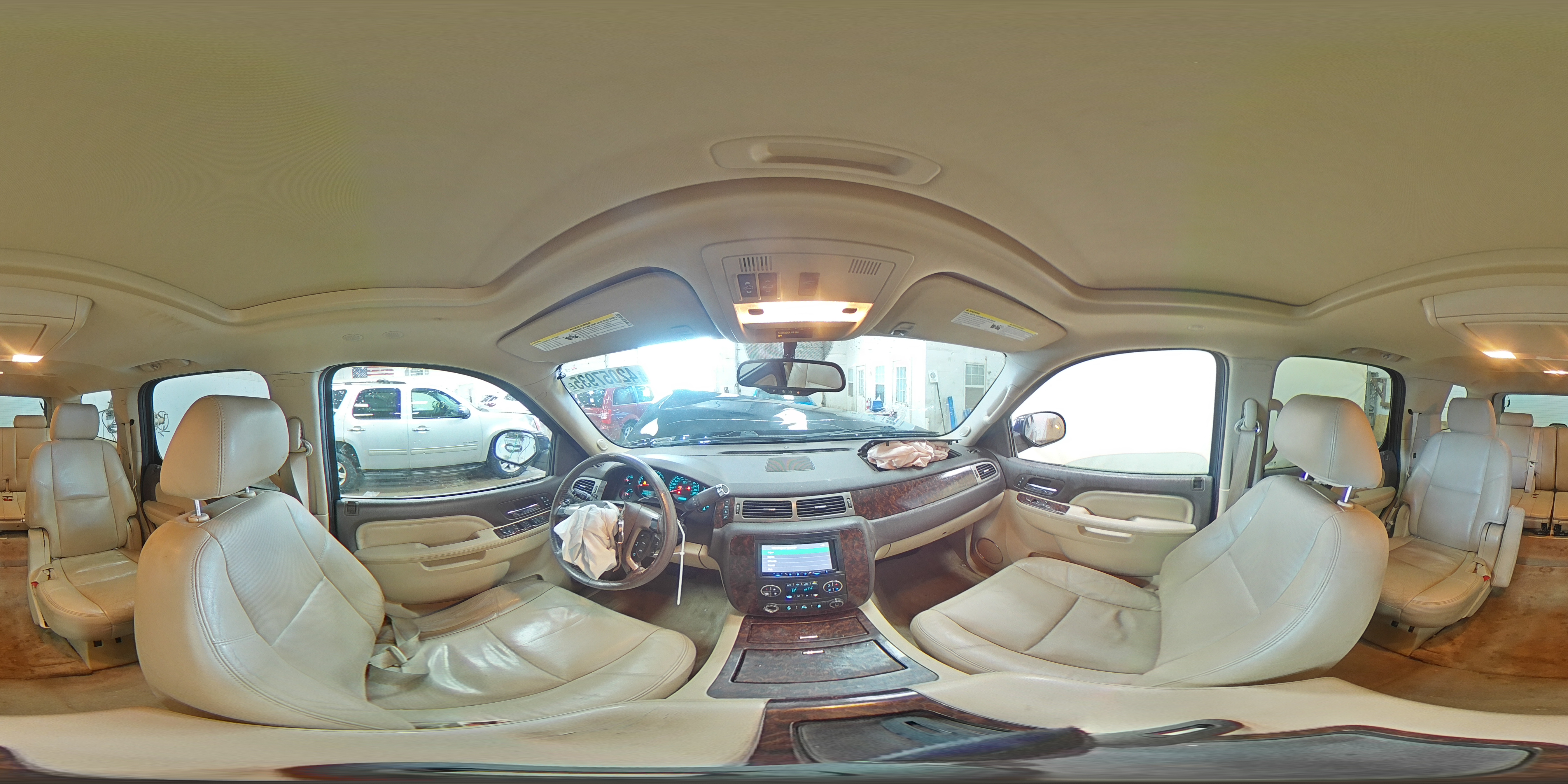 2012 GMC Yukon - Image 16