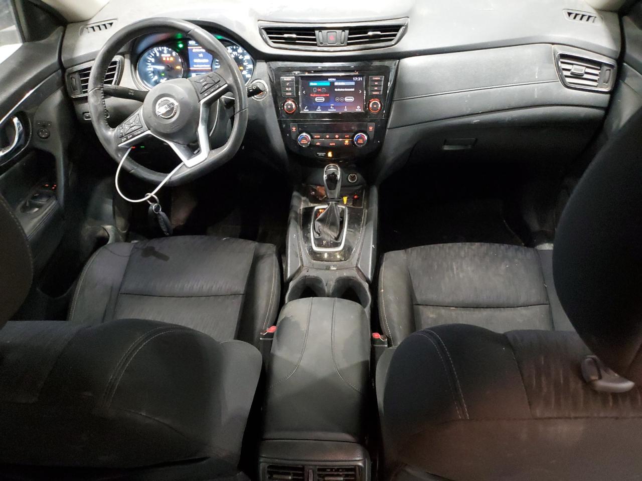 2019 Nissan Rogue - Image 8