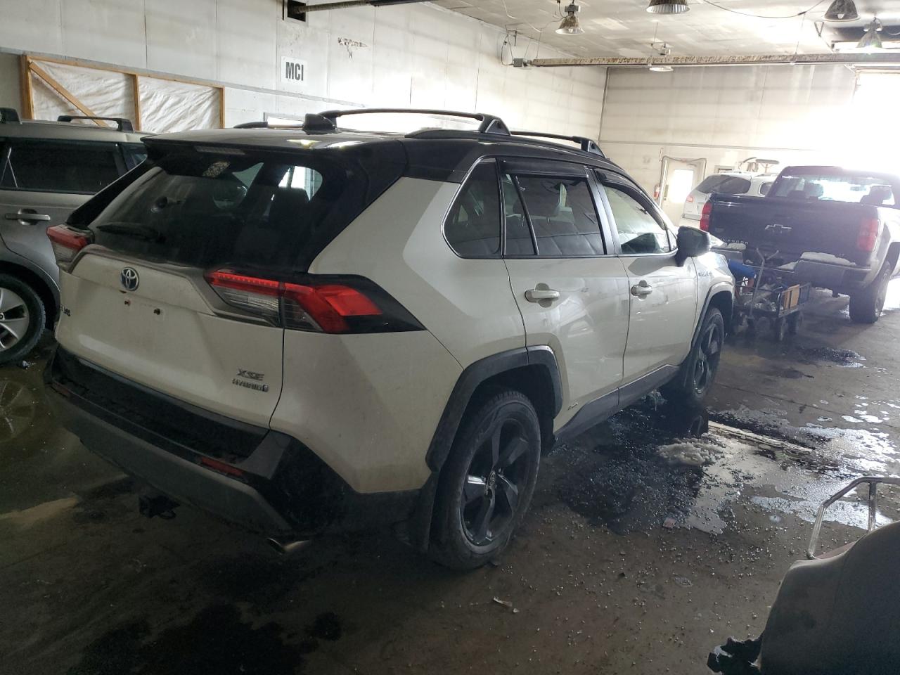 2019 Toyota RAV 4 - Image 3