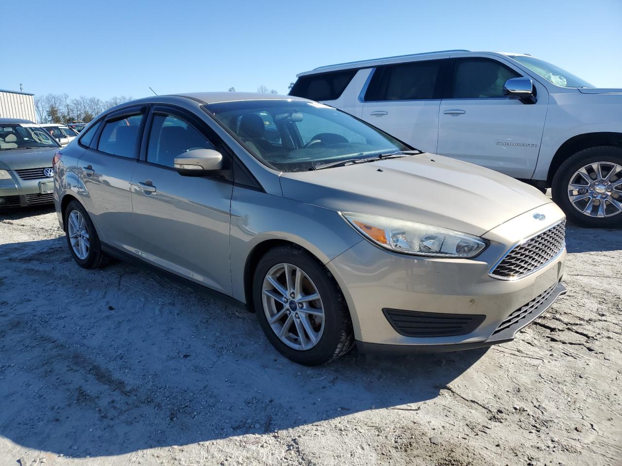 VIN 1FADP3F27FL214391 2015 FORD FOCUS no.4