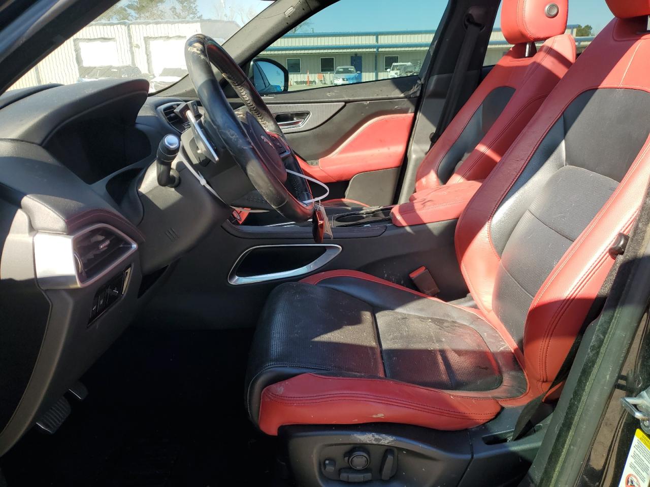 2017 Jaguar F-Pace - Image 7