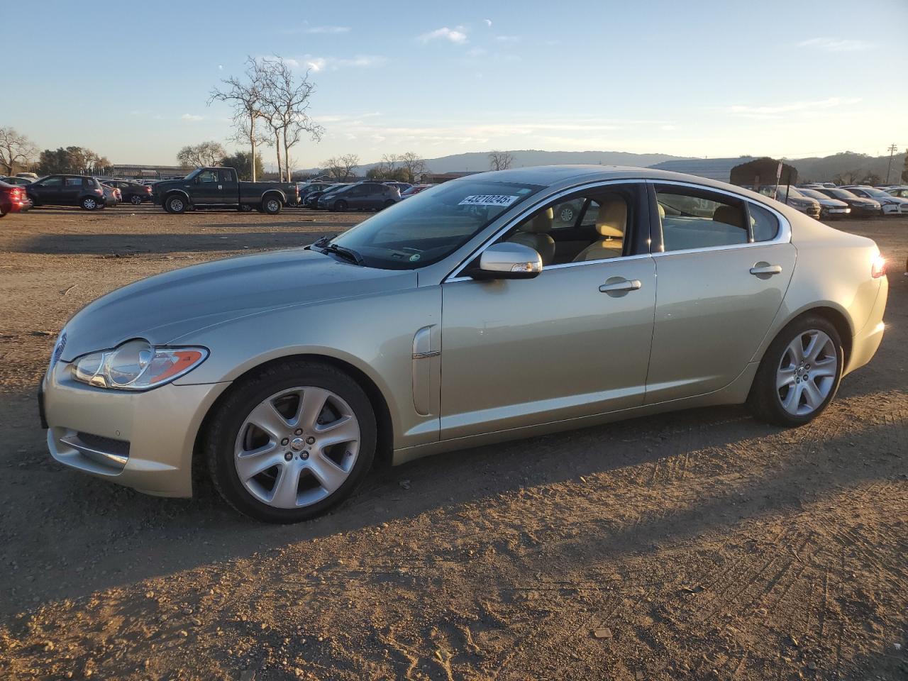 2009 Jaguar XF - Image 1