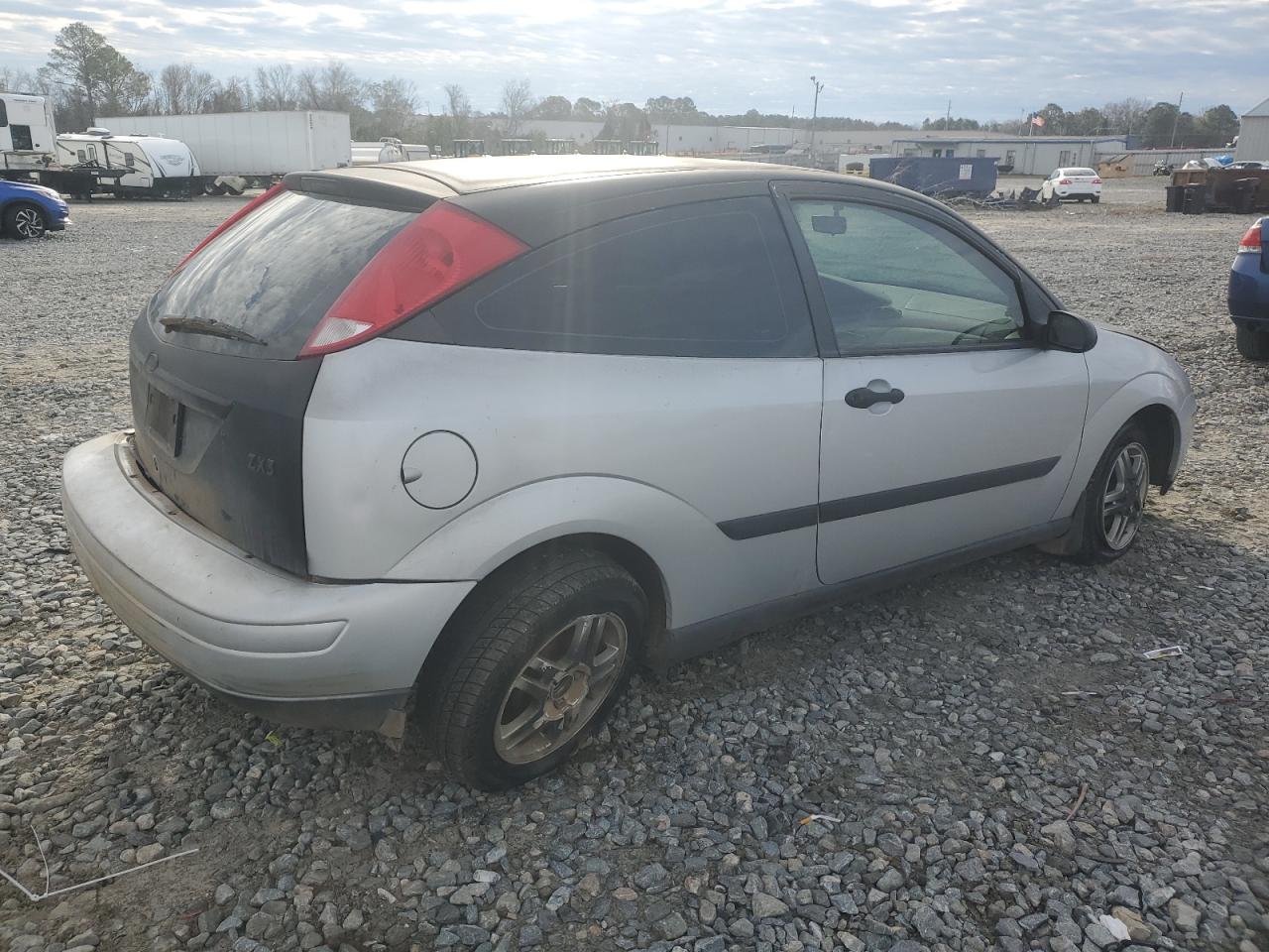 2000 Ford Focus - Image 3