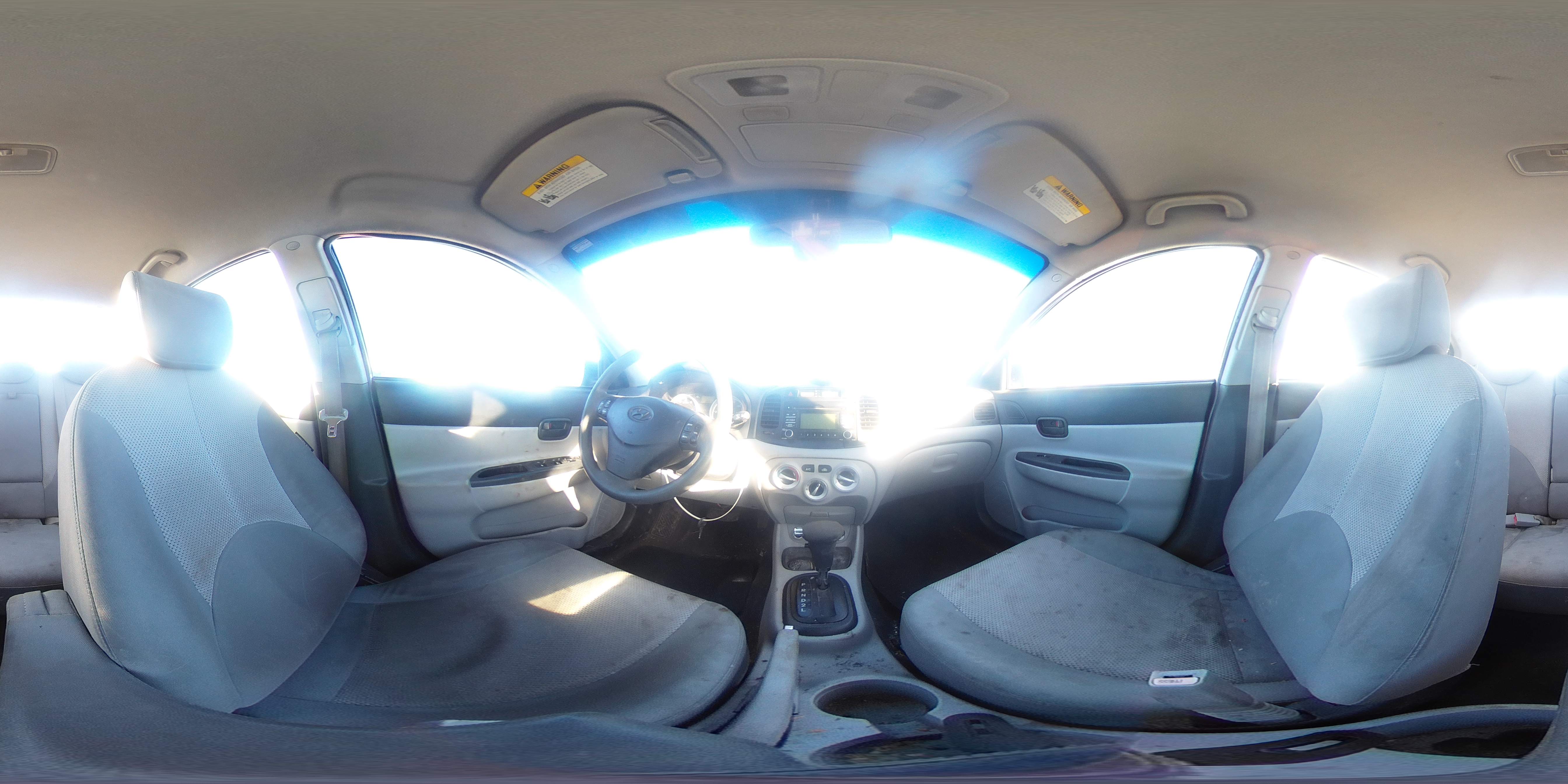 2011 Hyundai Accent - Image 12