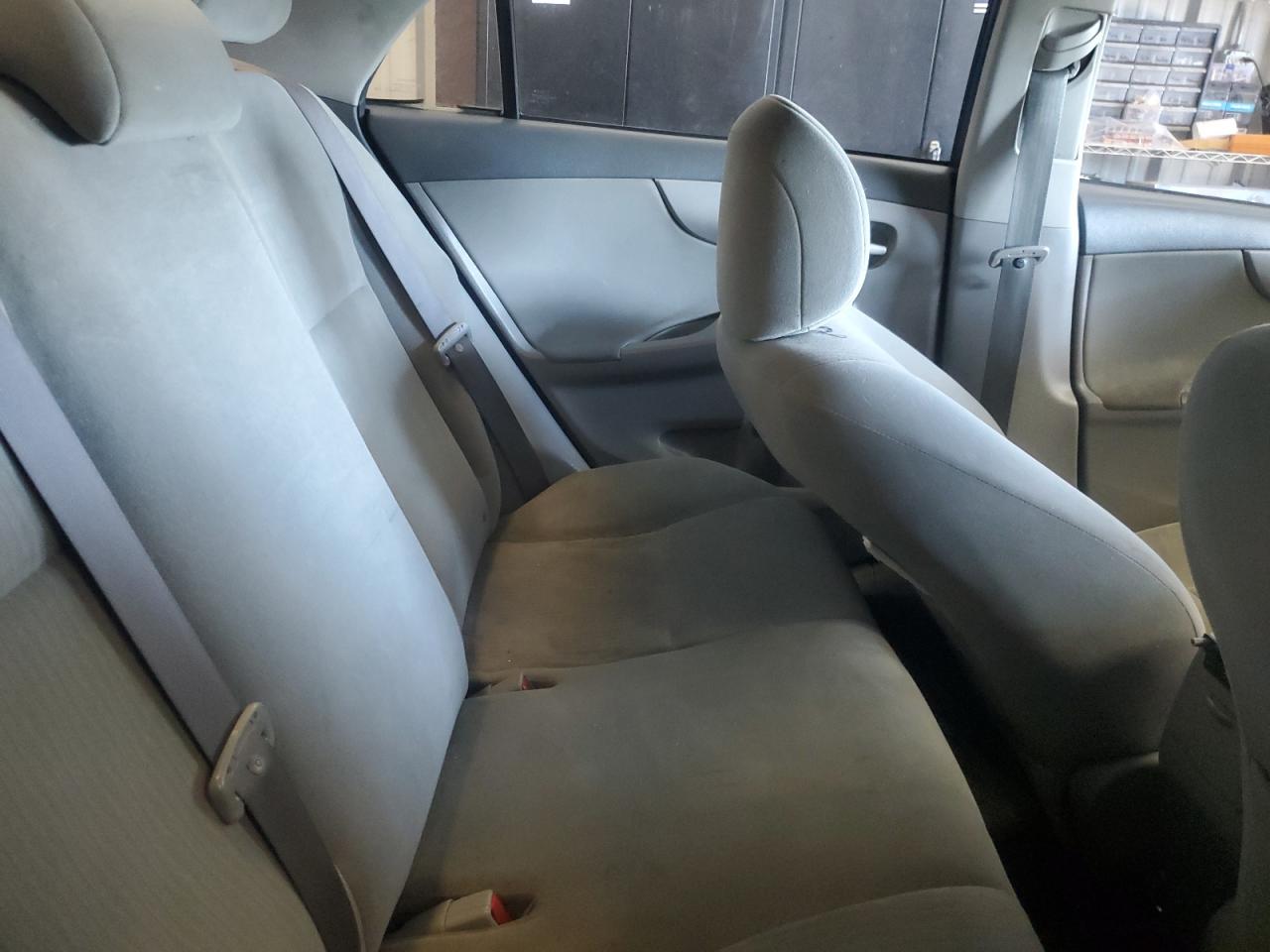 2010 Toyota Corolla - Image 10