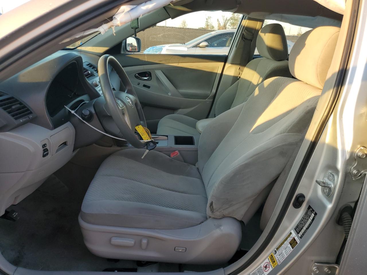 2009 Toyota Camry - Image 7