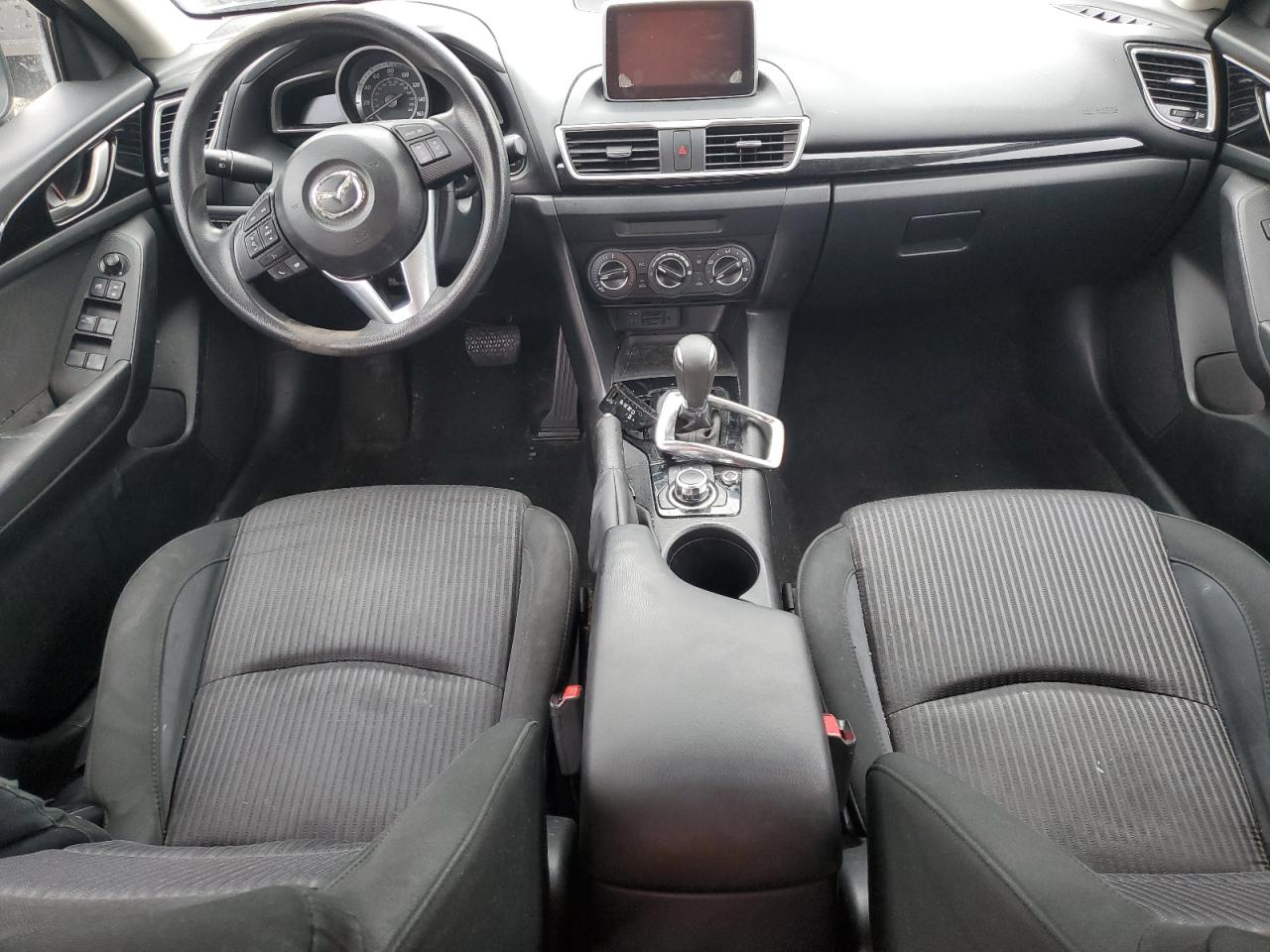 2016 Mazda 3 - Image 8