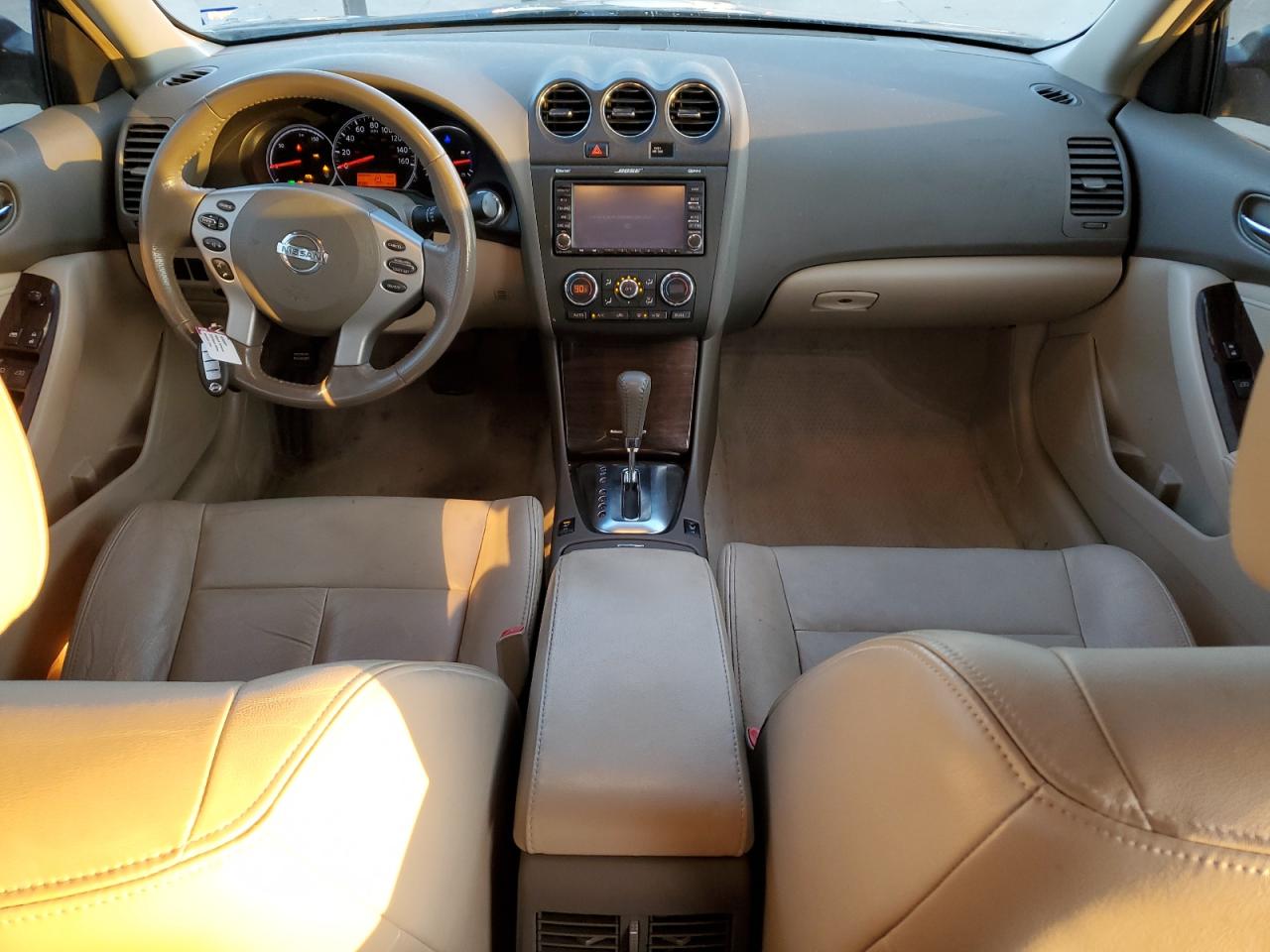 2010 Nissan Altima - Image 8