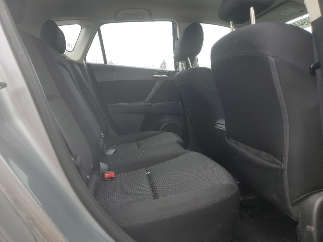 2012 Mazda 3 - Image 10