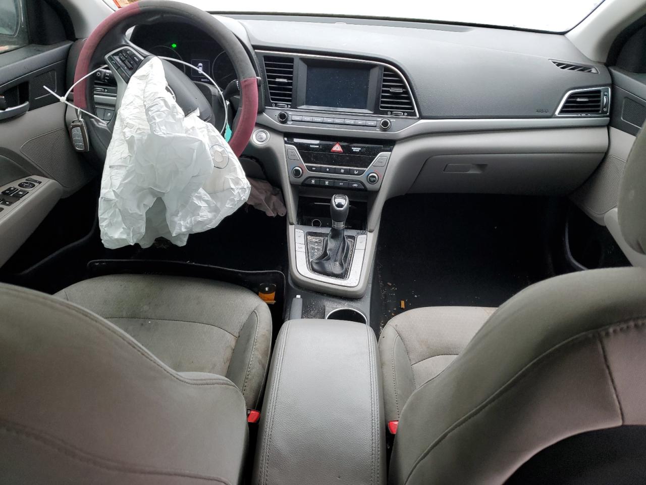 2017 Hyundai Elantra - Image 8