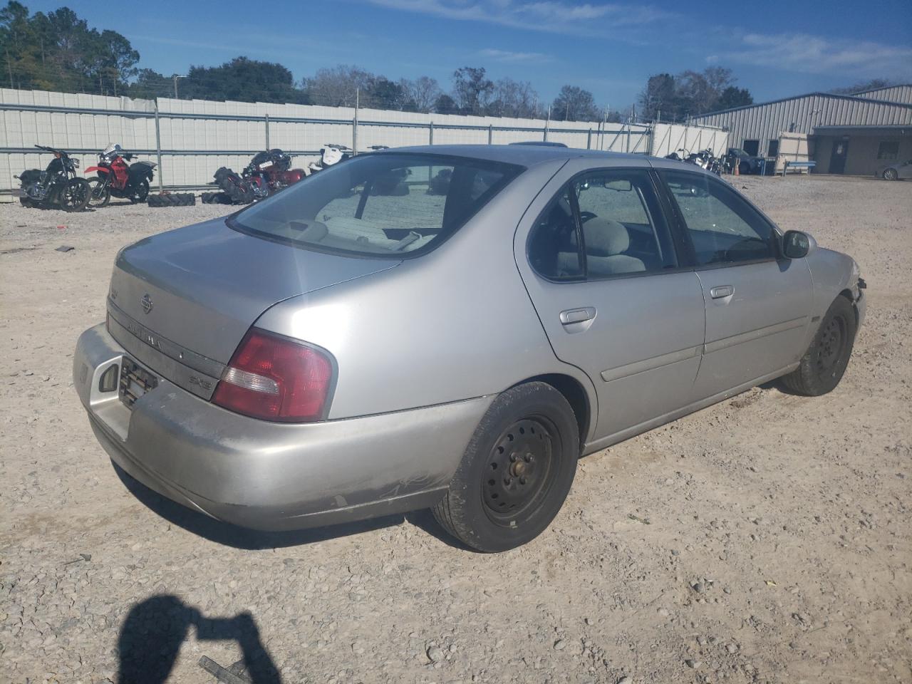 2001 Nissan Altima - Image 3