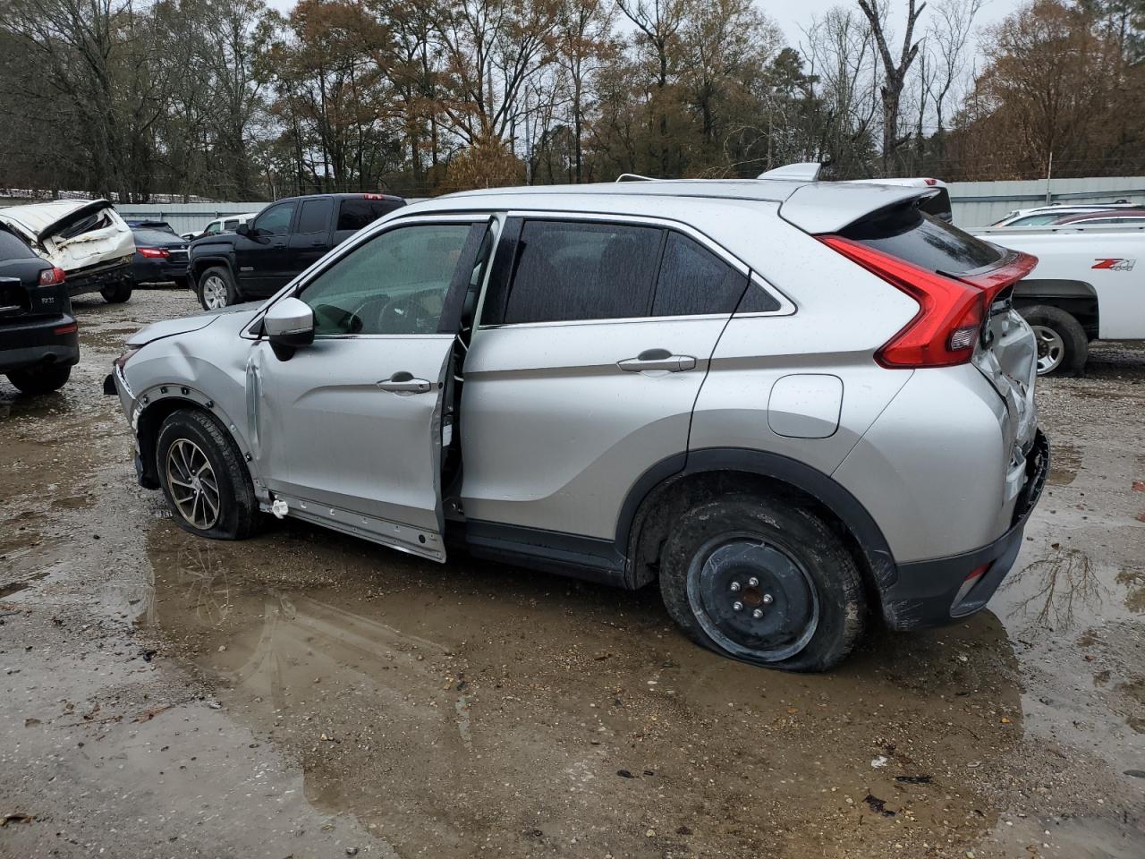 2020 Mitsubishi Eclipse - Image 2