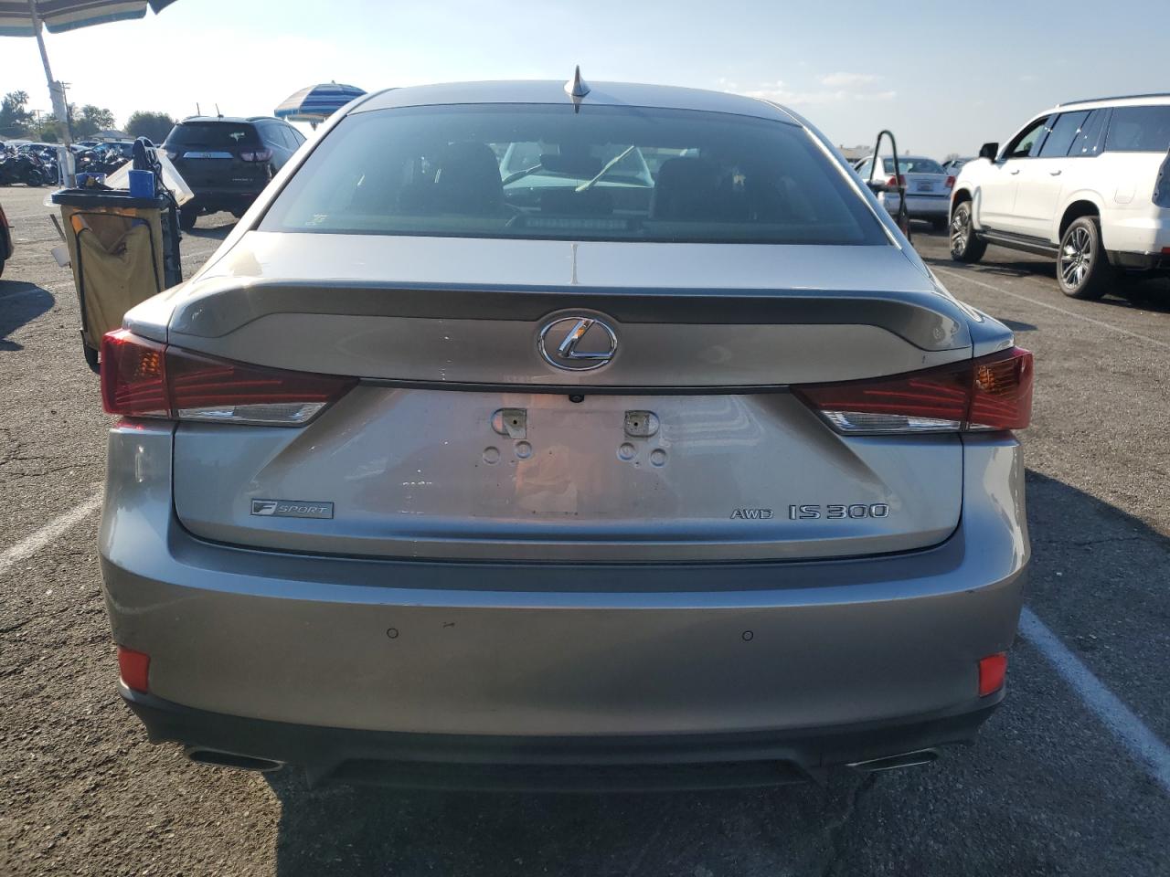 2019 Lexus IS - Image 6
