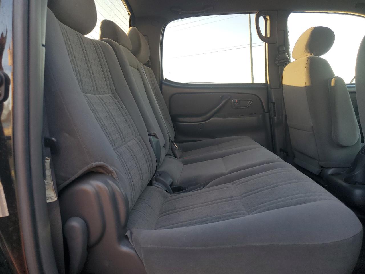2004 Toyota Tundra - Image 10