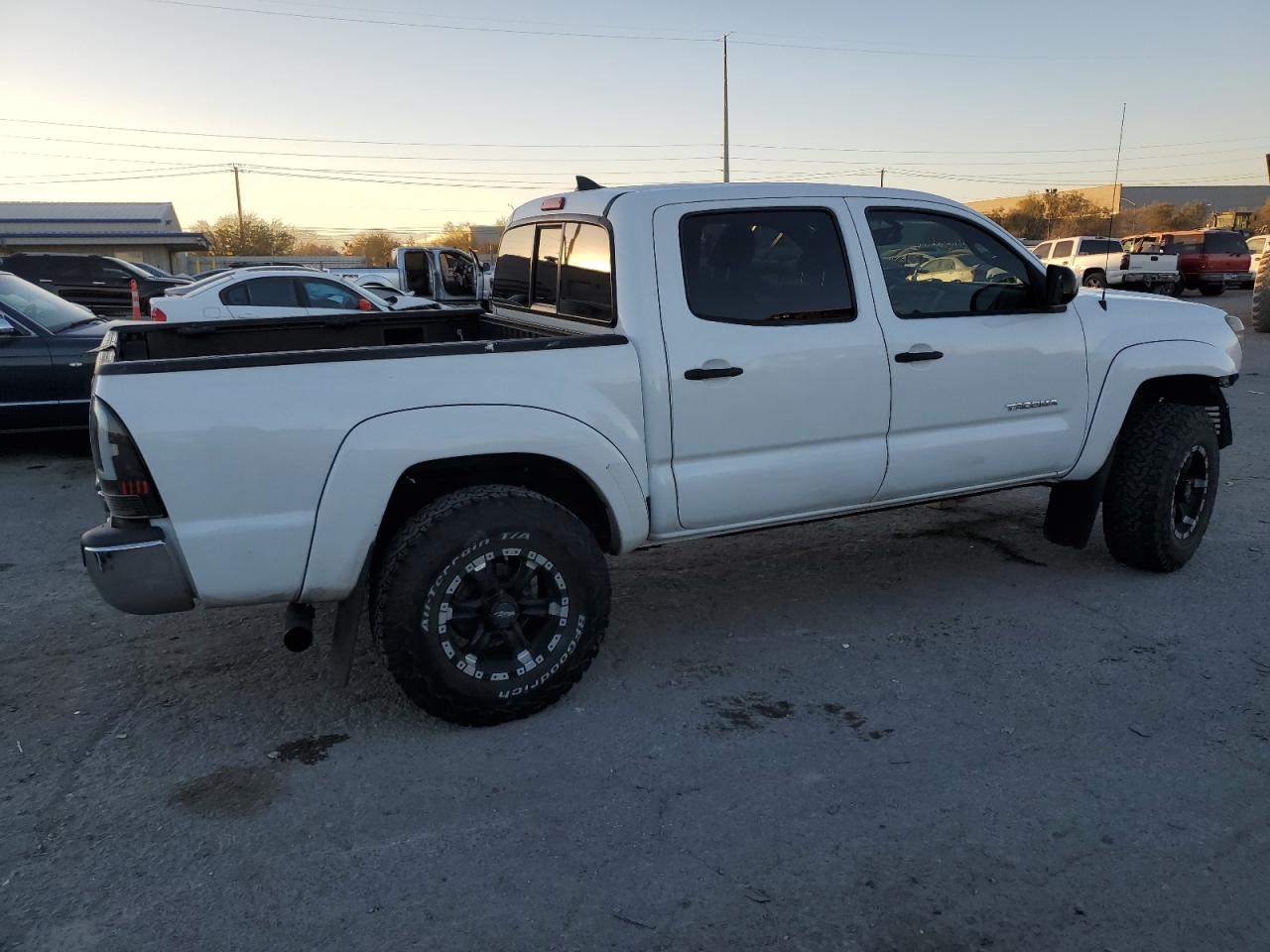 2012 Toyota Tacoma - Image 3