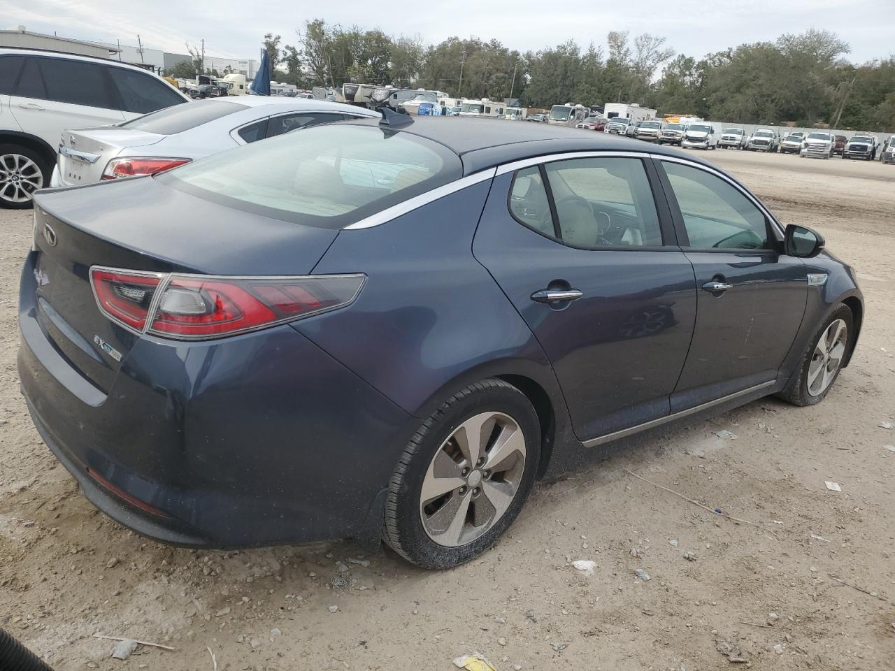 VIN KNAGN4AD3E5064131 2014 KIA OPTIMA no.3