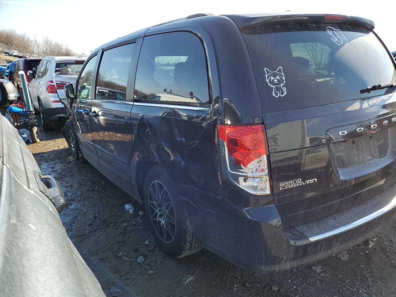 2017 Dodge Caravan - Image 2