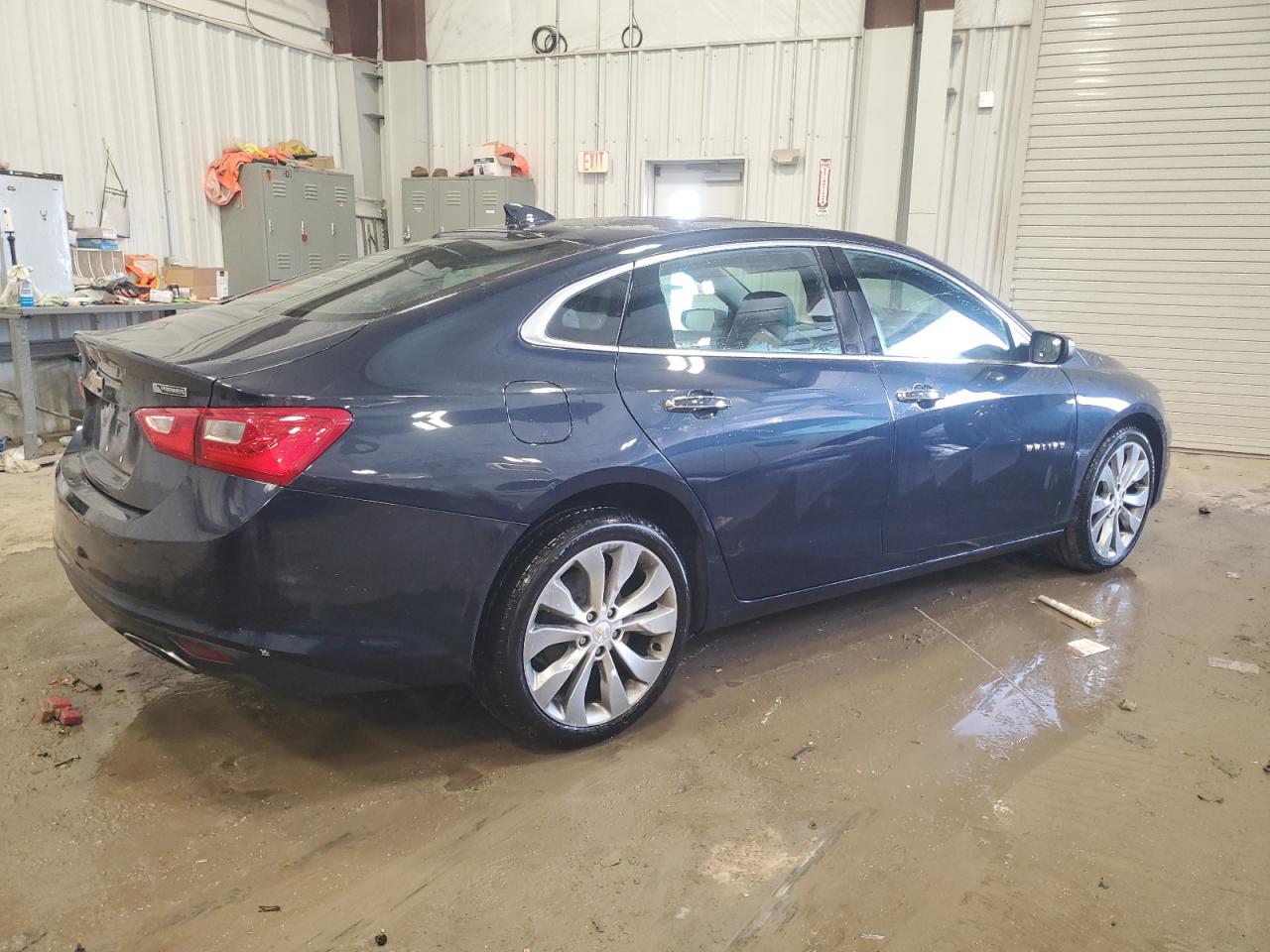 2017 Chevrolet Malibu - Image 3