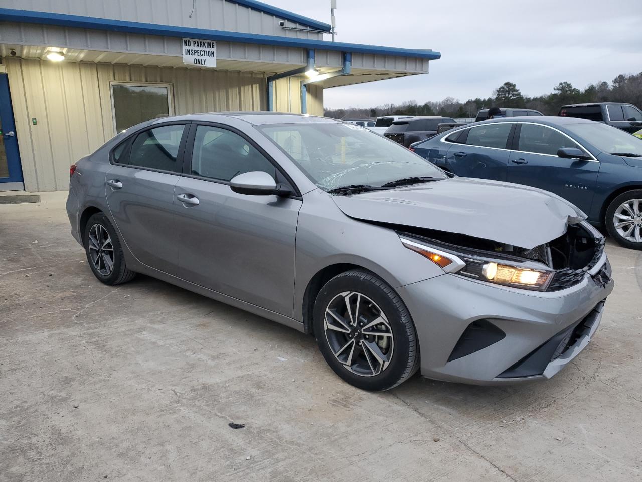 2023 Kia Forte - Image 4