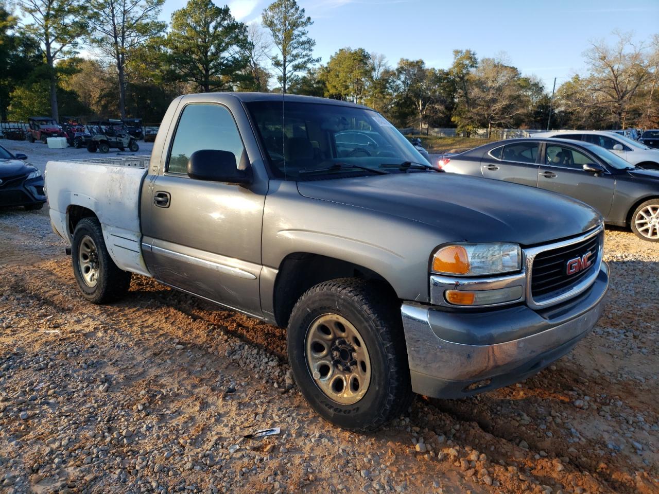 2002 GMC Sierra - Image 4