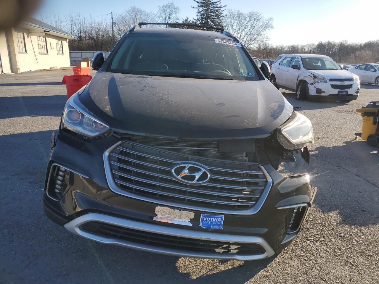 2017 Hyundai Santa Fe - Image 5