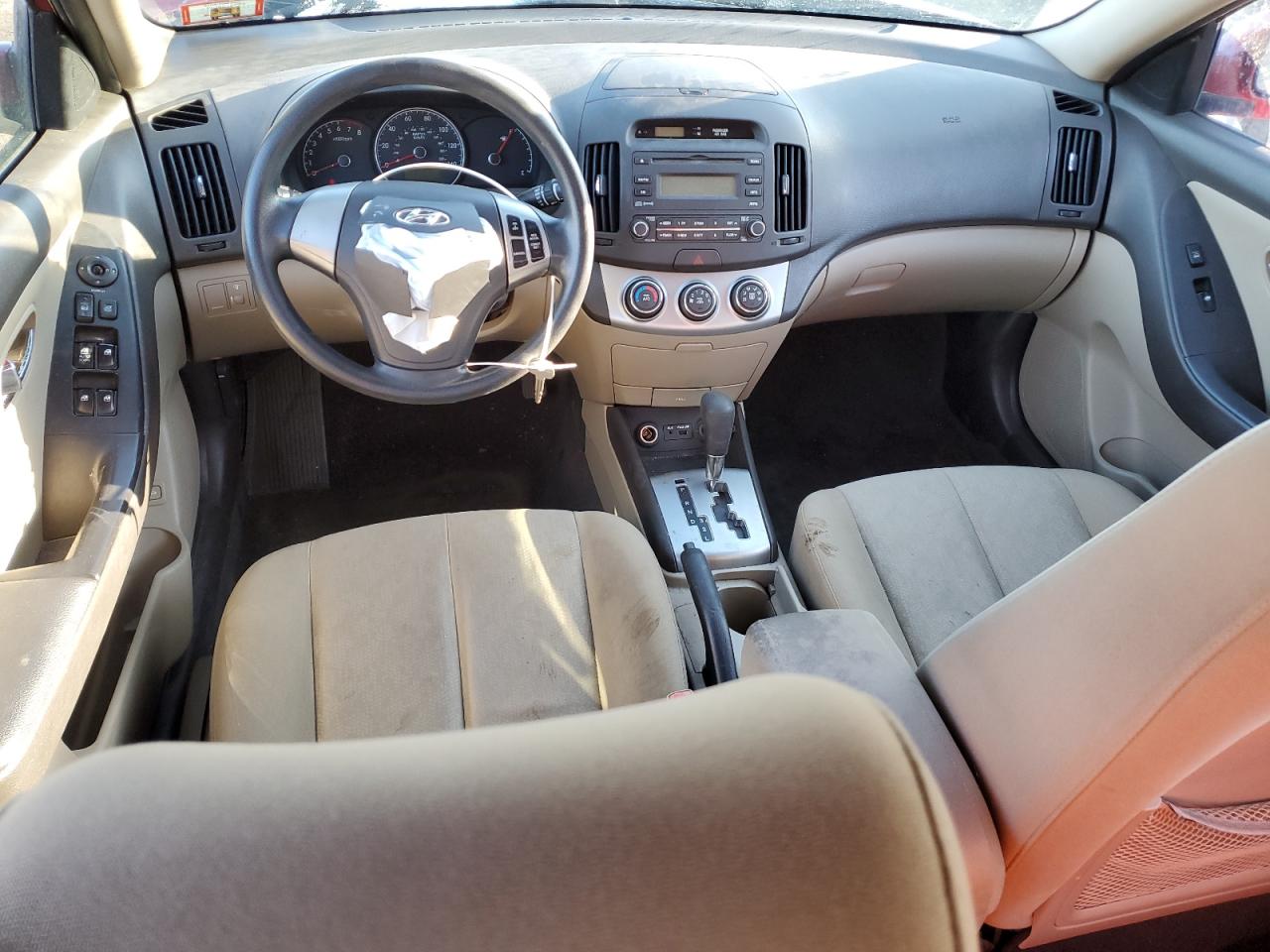 2010 Hyundai Elantra - Image 8