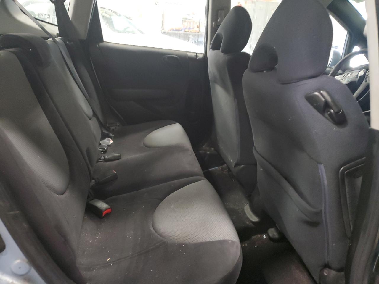 2008 Honda Fit - Image 11