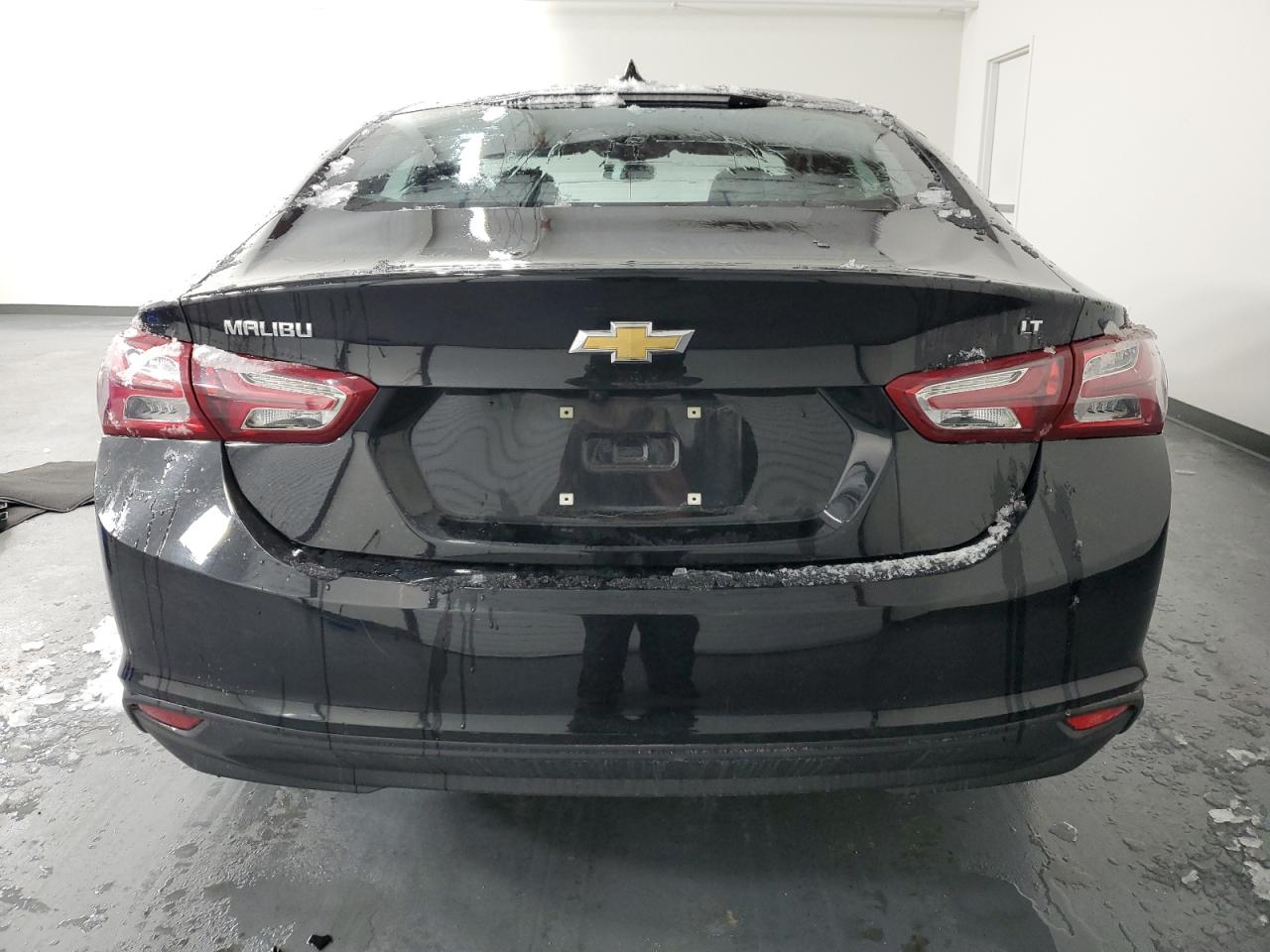 2022 Chevrolet Malibu - Image 6