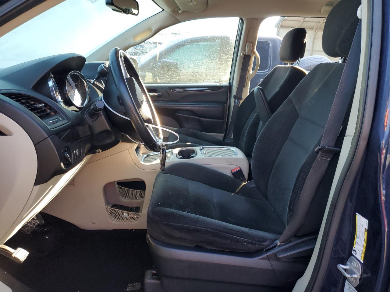 2016 Dodge Caravan - Image 7