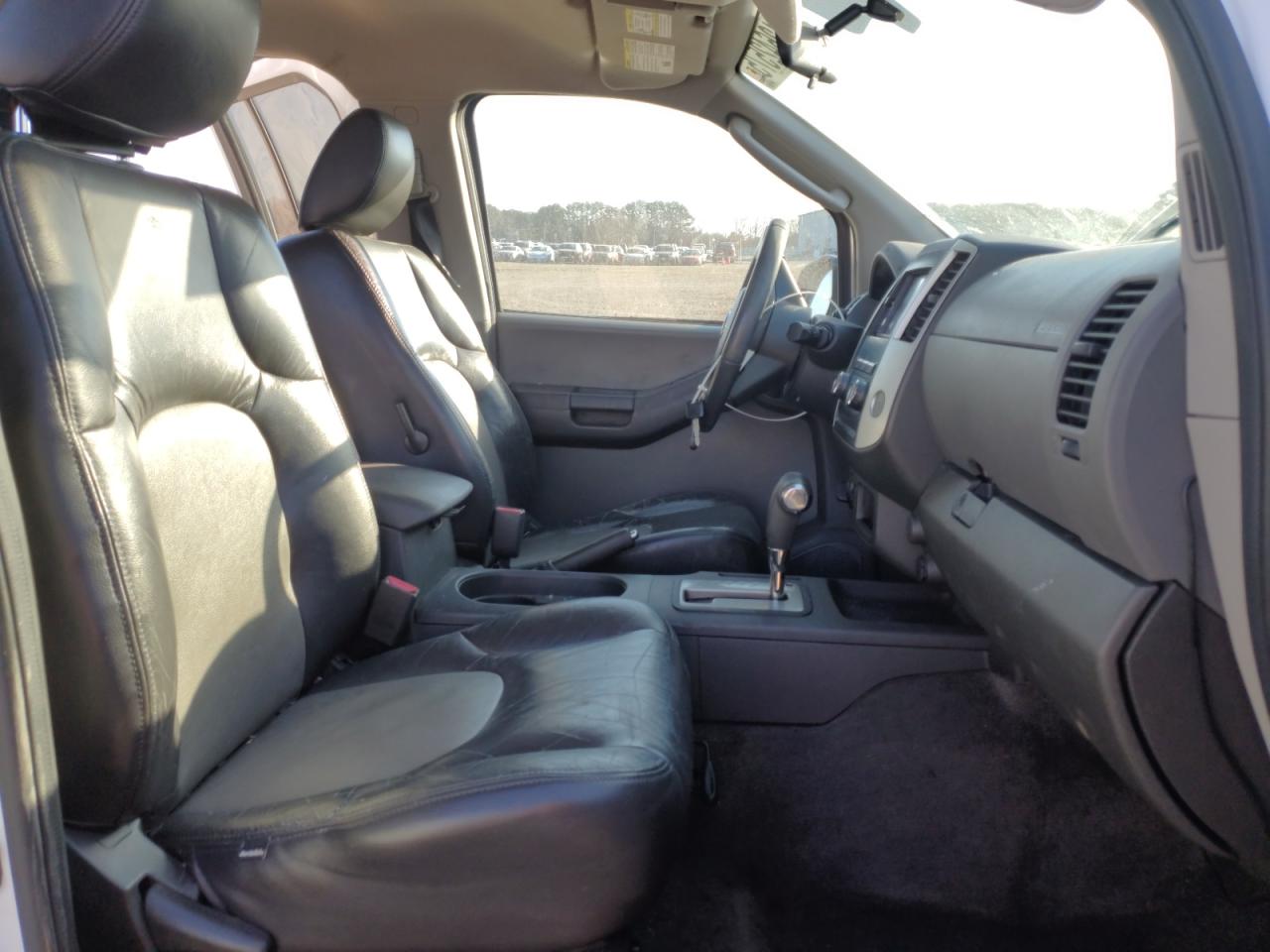 2011 Nissan XTerra - Image 7