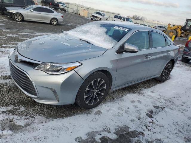 Седаны TOYOTA AVALON 2017 Серебристый