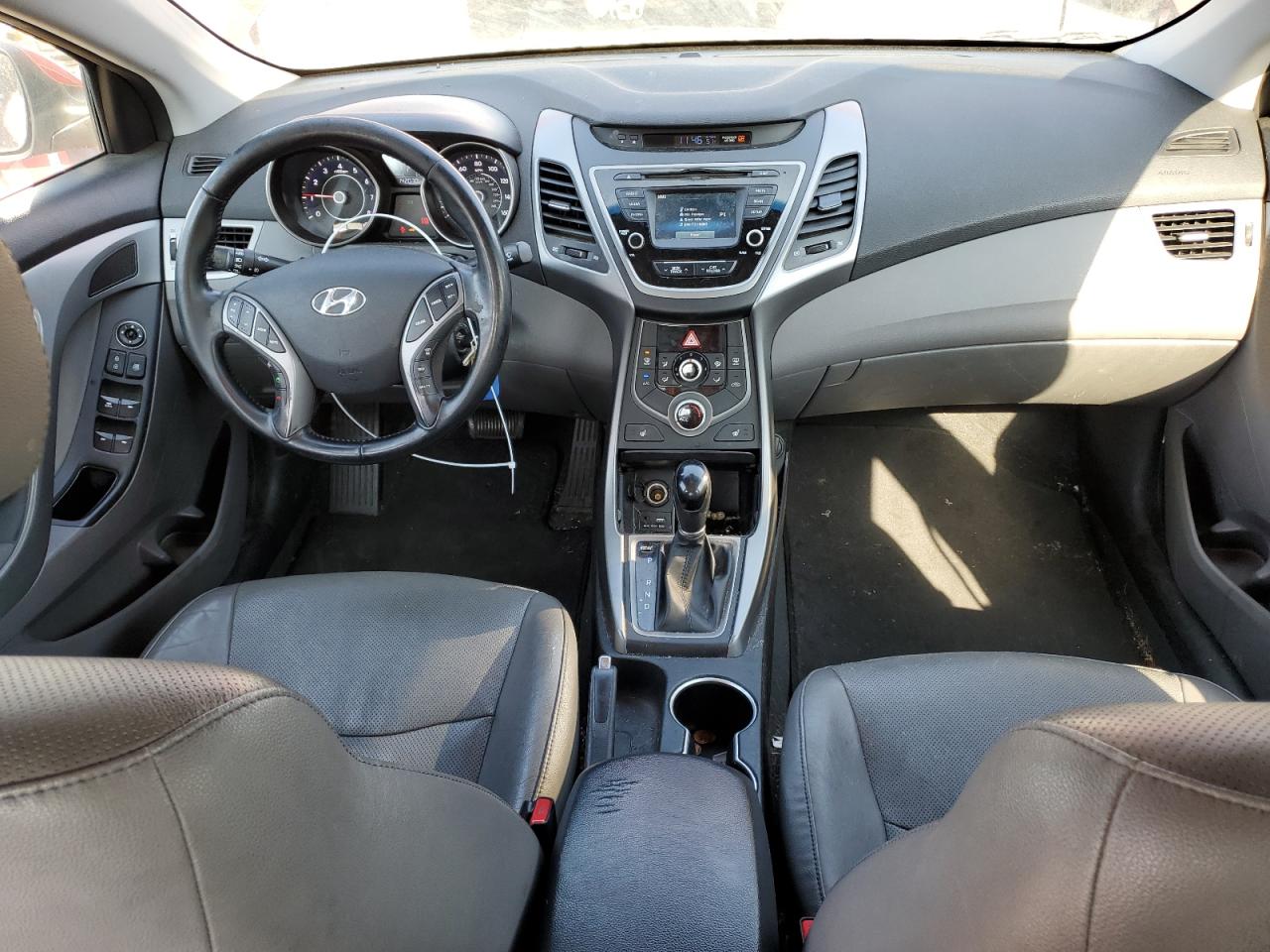 2015 Hyundai Elantra - Image 8