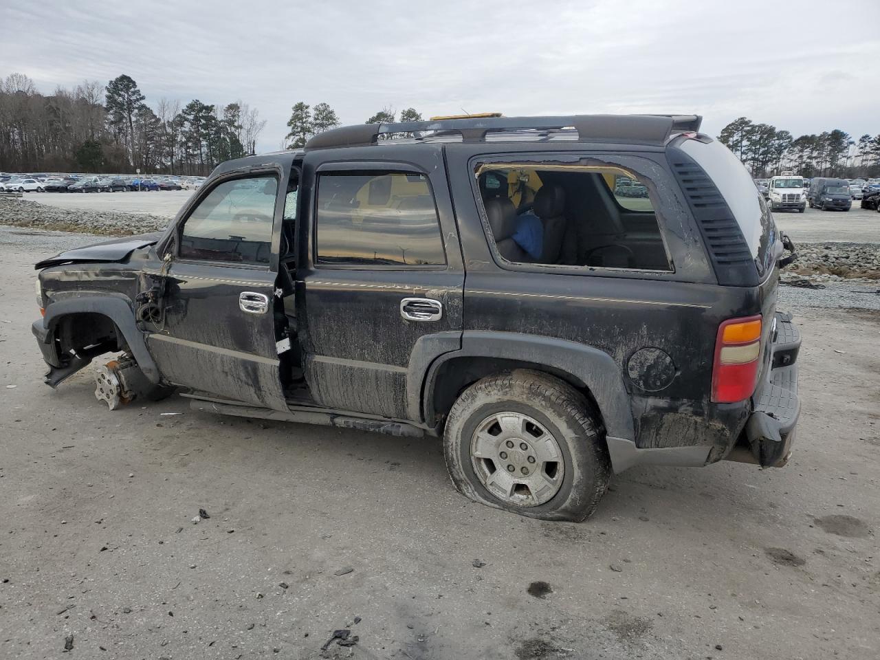 2003 Chevrolet Tahoe - Image 2