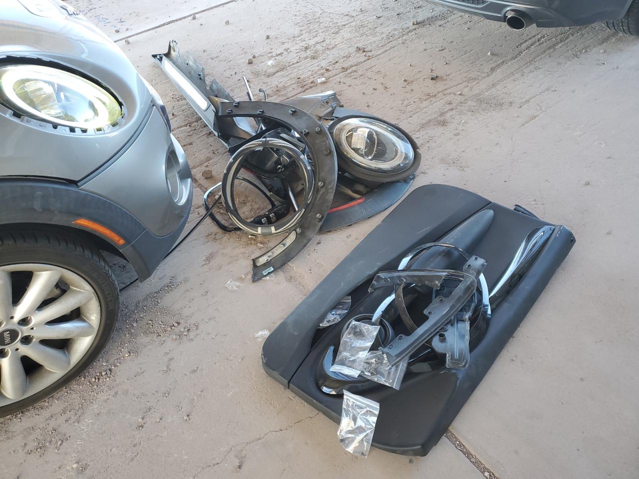 2019 MINI Cooper - Image 12